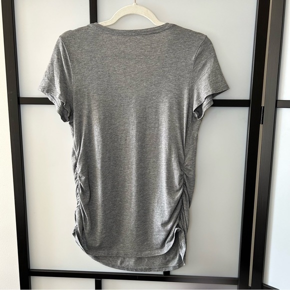 [M] Isabel Maternity V-Neck Dark Grey Side Scrunch Short Sleeve Top - Picture 4 of 8